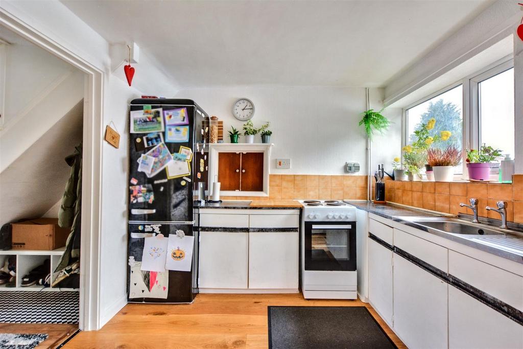 Kitchen 4.jpeg