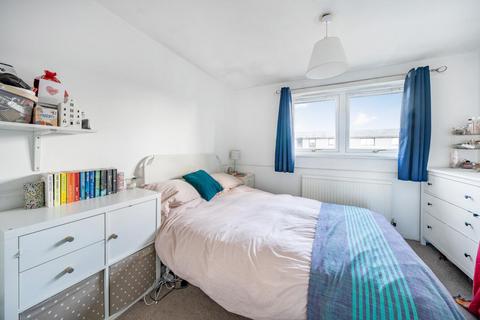 2 bedroom flat for sale, Vivian Square, Nunhead