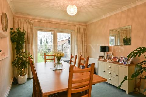 3 bedroom semi-detached house for sale, Leeside, Barnet, EN5