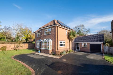 4 bedroom detached house for sale, St. Andrews Way, Bromsgrove. B61