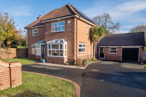 4 bedroom detached house for sale, St. Andrews Way, Bromsgrove. B61