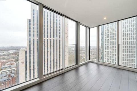 2 bedroom apartment to rent, Damac Tower, London, SW8