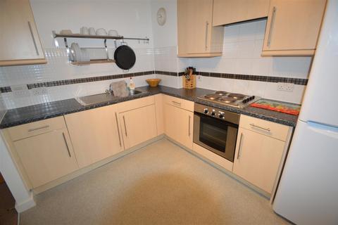 1 bedroom flat to rent, Tomlinson Street, Manchester M15