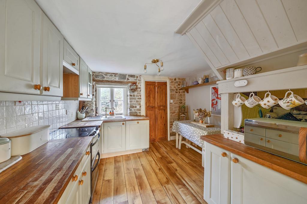 Kitchen / Breakfast Room