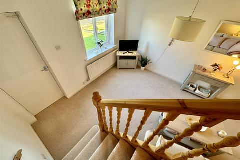 2 bedroom terraced house for sale, Blacksmiths Fold, Almondbury, Huddersfield, HD5 8XH