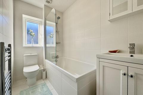 19 Blacksmiths Fold, Almondbury, Huddersfield, HD5 8XH