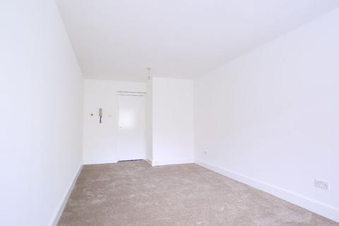 1 bedroom apartment to rent, Stoke Newington High Street, Stoke Newington, N16