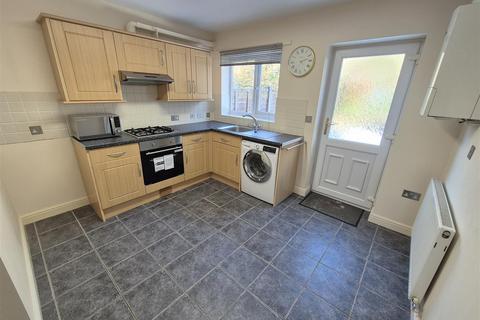 2 bedroom semi-detached house to rent, Oaklands Park, Newtown