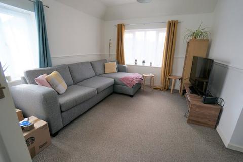 2 bedroom flat to rent, Warren Heath