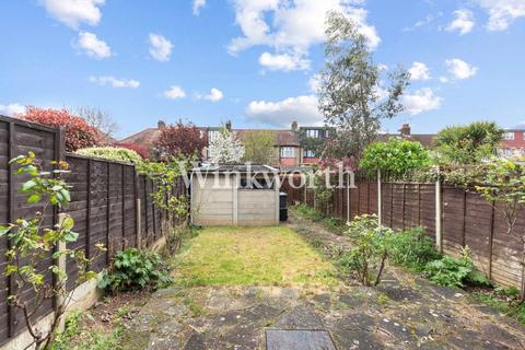 3 bedroom terraced house for sale, Ash Grove, London, N13