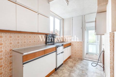 3 bedroom terraced house for sale, Ash Grove, London, N13