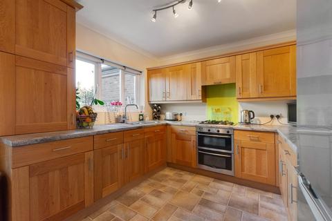 28 Meadow View, Sidcup, DA15 9BL