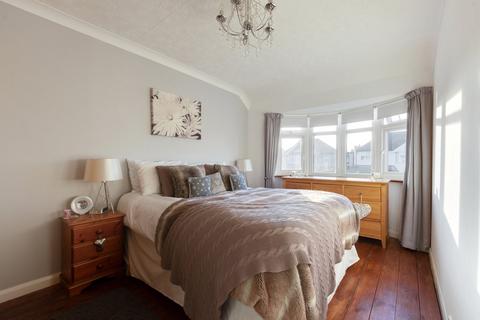 28 Meadow View, Sidcup, DA15 9BL