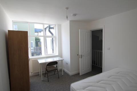 6 bedroom terraced house to rent, Bennett Road, Brighton