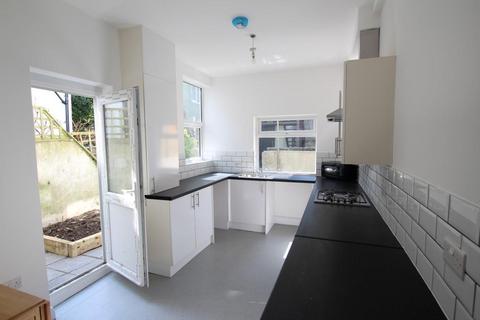 6 bedroom terraced house to rent, Bennett Road, Brighton