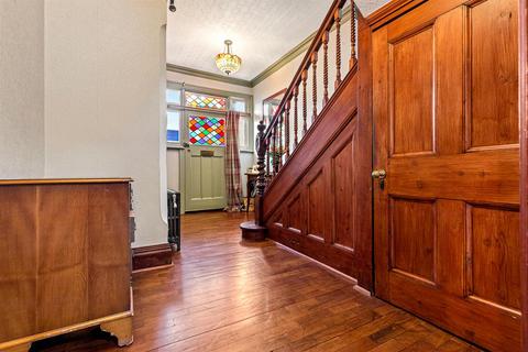 4 bedroom semi-detached house for sale, Meadhurst Road, Western Park