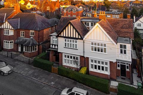 4 bedroom semi-detached house for sale, Meadhurst Road, Western Park