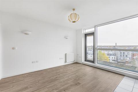 Flat for sale, Mapleton Road, SW18