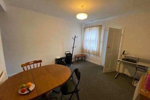 2 bedroom terraced house to rent, Grove Street, Balderton, Newark, Notts, NG24