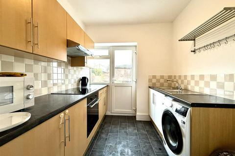 2 bedroom house to rent, Bath Road, Southsea