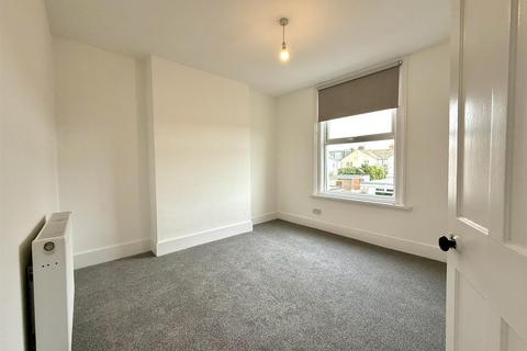 2 bedroom house to rent, Bath Road, Southsea