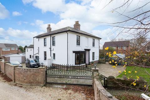 6 bedroom detached house for sale, Doncaster Road, Selby