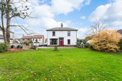 6 bedroom detached house for sale, Doncaster Road, Selby