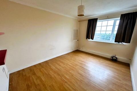 Studio to rent, Avery Court, Avery Way, Rochester, Kent