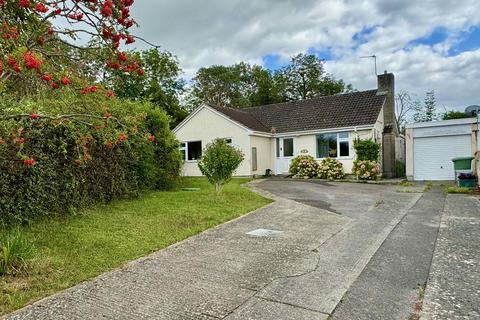 3 bedroom detached bungalow to rent, Coxs Drive, Baltonsborough, Somerset