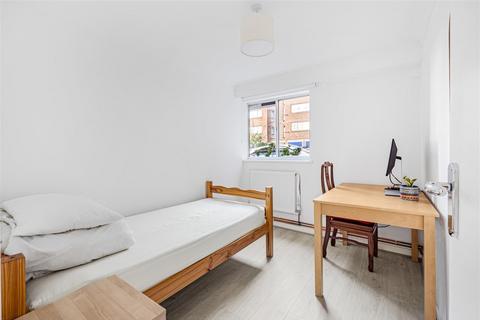26 Homefield Park, Sutton, SM1 2AN