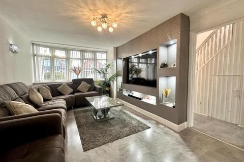 3 bedroom semi-detached house for sale, Elizabeth Walk, Tipton DY4