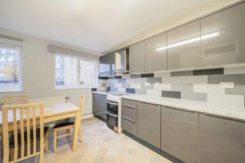 4 bedroom flat to rent, Wynter Street, London SW11