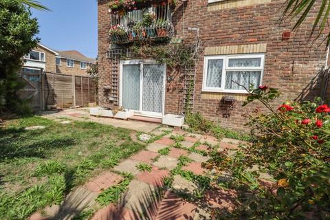 2 bedroom flat for sale, Southwood Road, Hayling Island