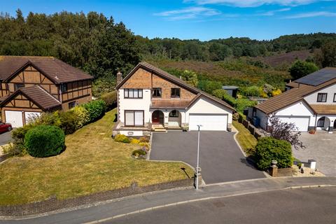 4 bedroom detached house for sale, Canford Heath West