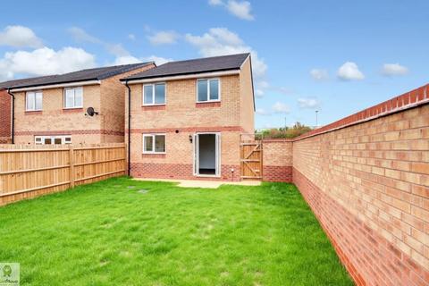 4 bedroom detached house to rent, 21 Till View, Stafford