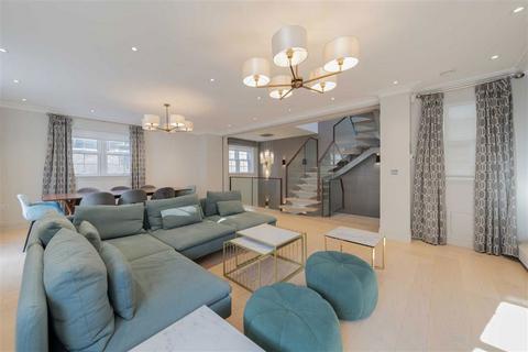 3 bedroom house to rent, Princes Gate Mews, London SW7