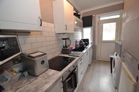 2 bedroom terraced house for sale, Cross Street, Oakenshaw, Bradford