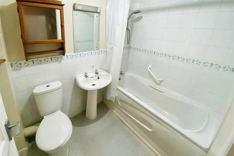 1 bedroom flat to rent, Gillett Close, Nuneaton