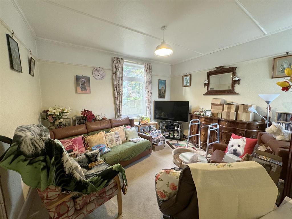 Bedroom/Sitting Room