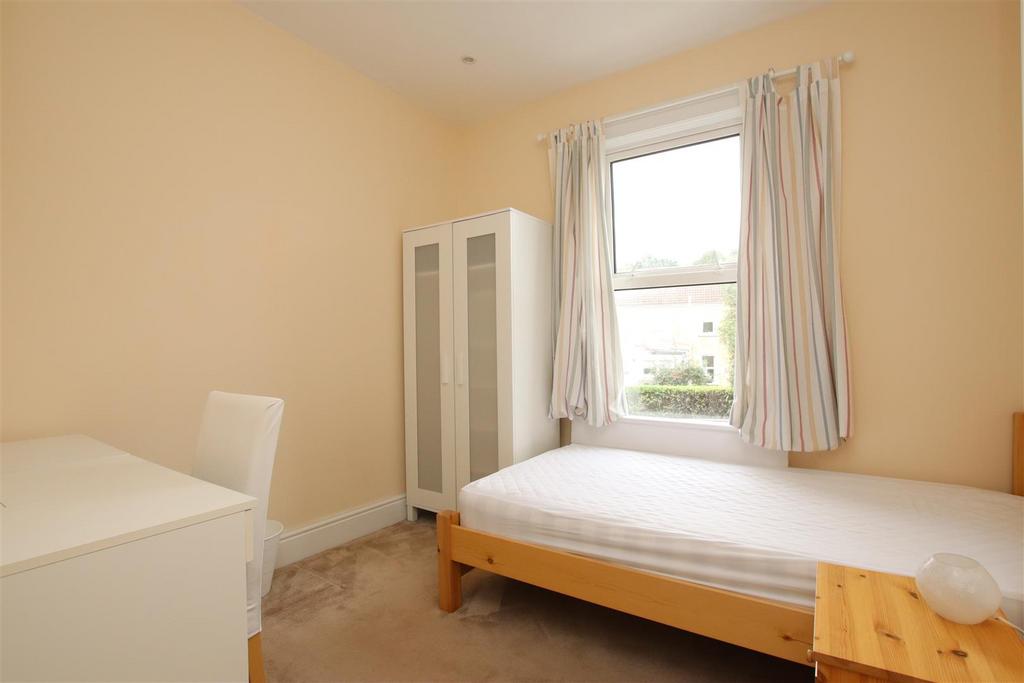 Bedroom.JPG