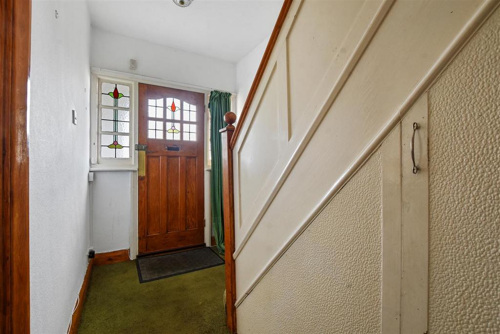 11-41d2 GCWT - 208 Portland Crescent - Entrance -Or
