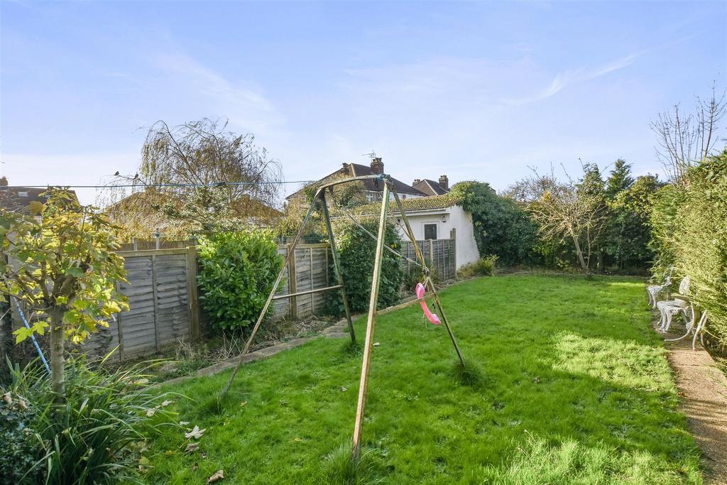 10-af34 GCWT - 208 Portland Crescent - Gadren 2 -Or
