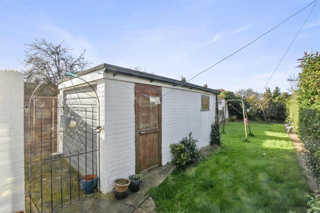 11-ac44 GCWT - 208 Portland Crescent - Gadren -Orig