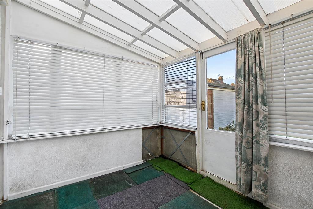 05-f0b1 GCWT - 208 Portland Crescent - Conservatory