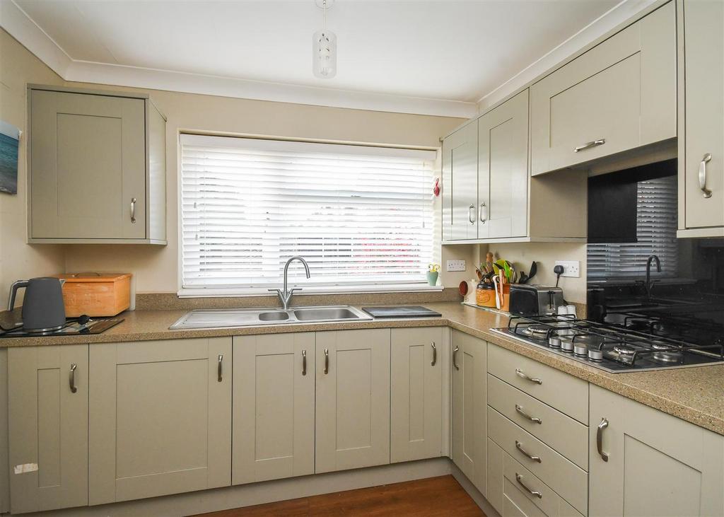 12 Hall Farm Road - Kitchen.jpg