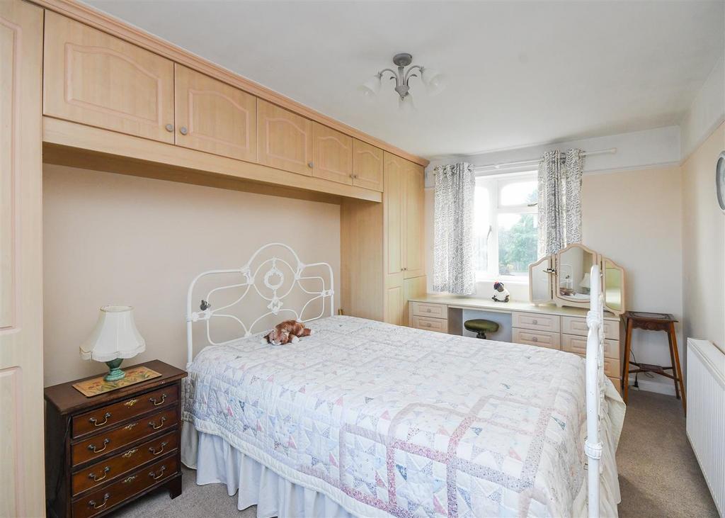 12 Hall Farm Road - Bedroom 1.jpg