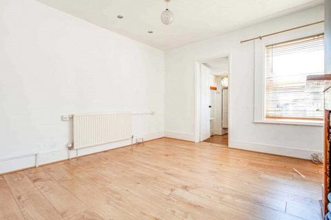 3 bedroom terraced house for sale, Victoria Road, Watford