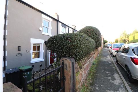 2 bedroom end of terrace house to rent, The Mount, Heswall, Wirral, CH60