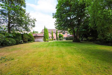 5 bedroom detached house to rent, Ince Road, Burwood Park, Walton-on-Thames, Surrey, KT12