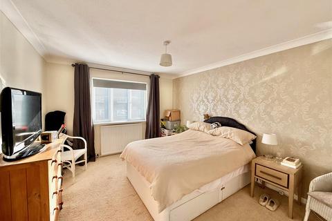 37a Easterdown Close, Plymouth, PL9 8SR